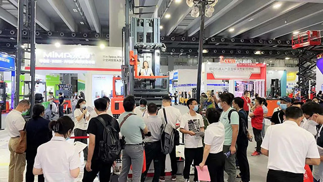 米瑪人上型電動(dòng)叉車.jpg