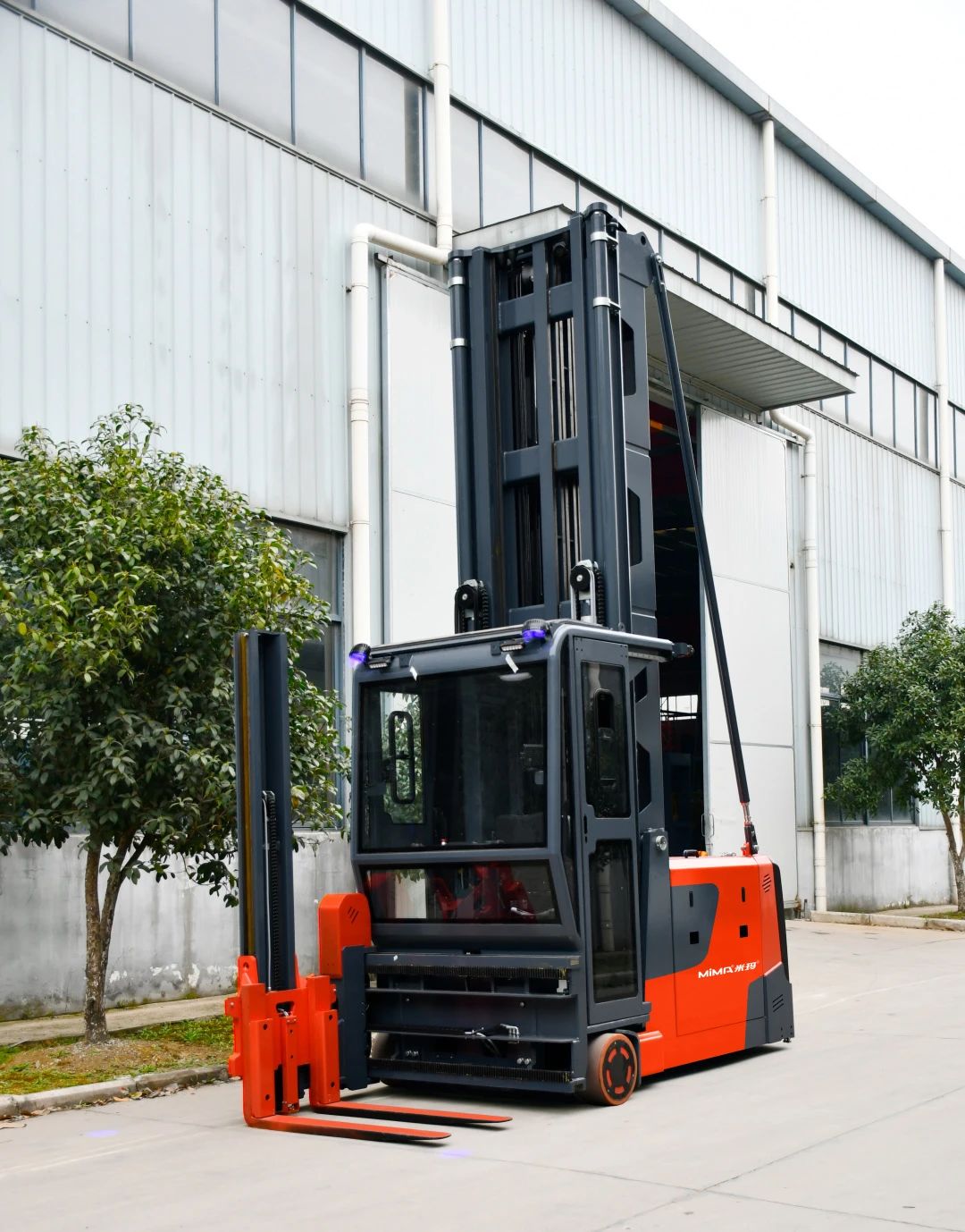 米瑪冷庫(kù)三向叉車3.jpg